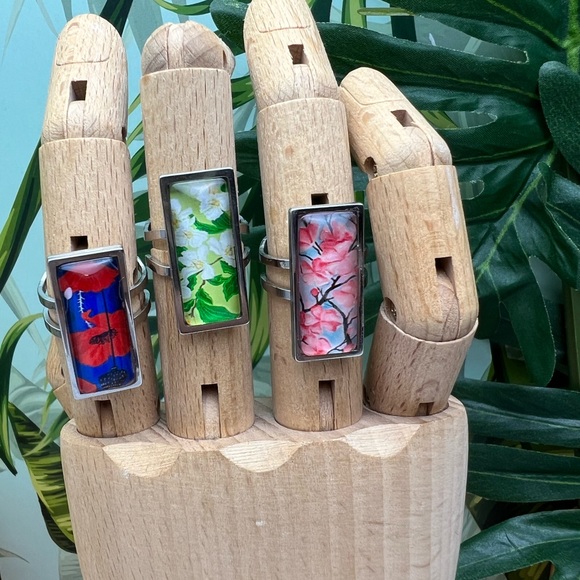 Floral Retro Rectangular Statement Rings, Cottagecore Flower Rings - Picture 3 of 16